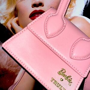 👱🏼‍♀️🫦👱🏼‍♀️• BARBIE x Truly x Pretty n Pink Vibes •🫦👱🏼‍♀️🫦